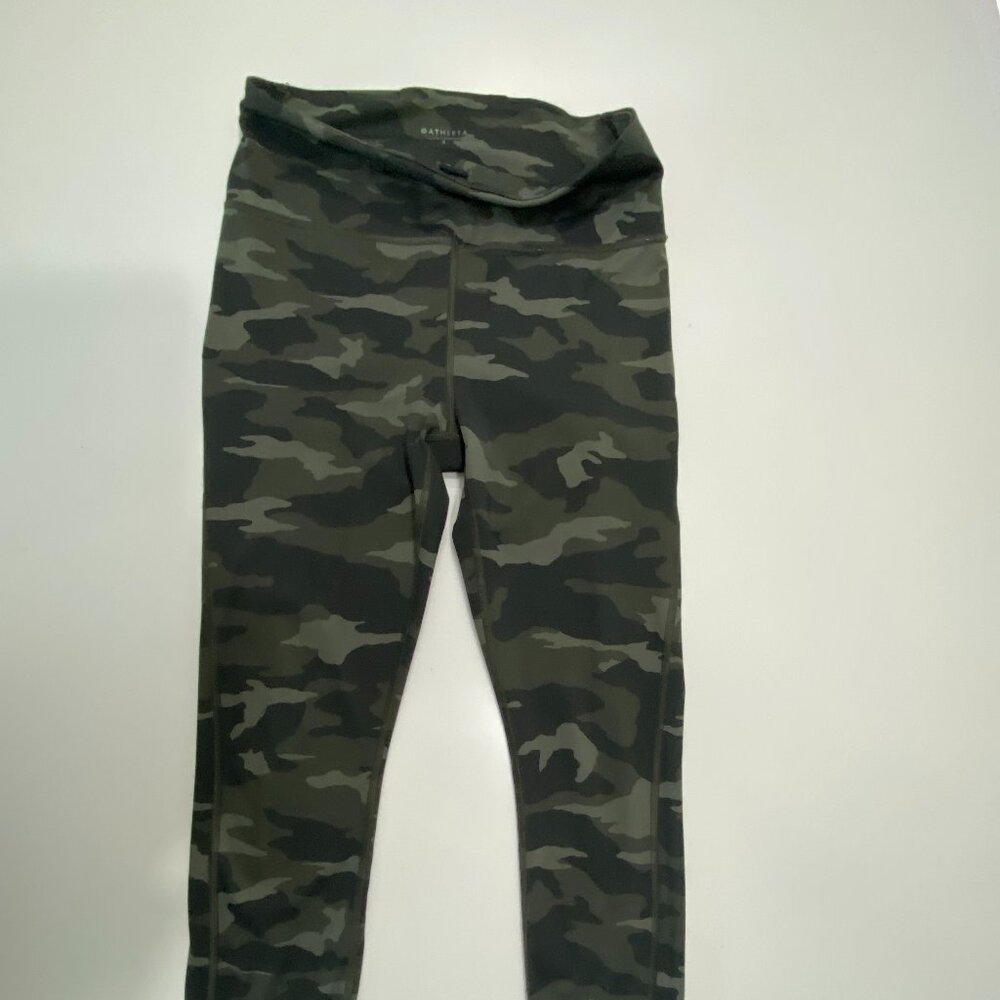 Womans Athleta camo leggings size S